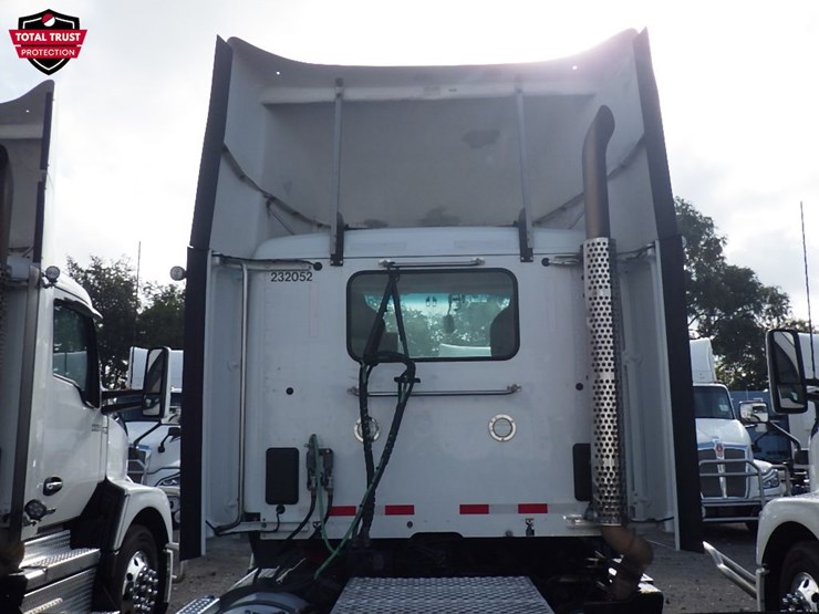 2024-kenworth-t680-image-11
