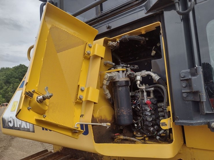 komatsu-d51pxi-22-image-33