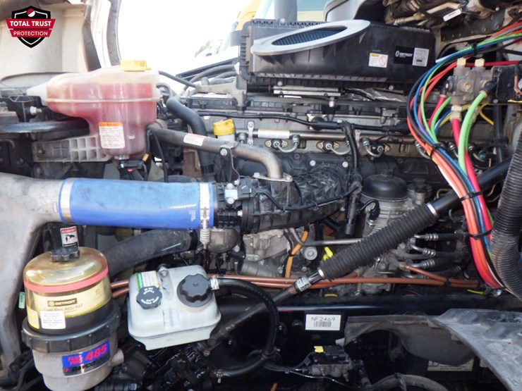 2022-freightliner-cascadia-126-image-24