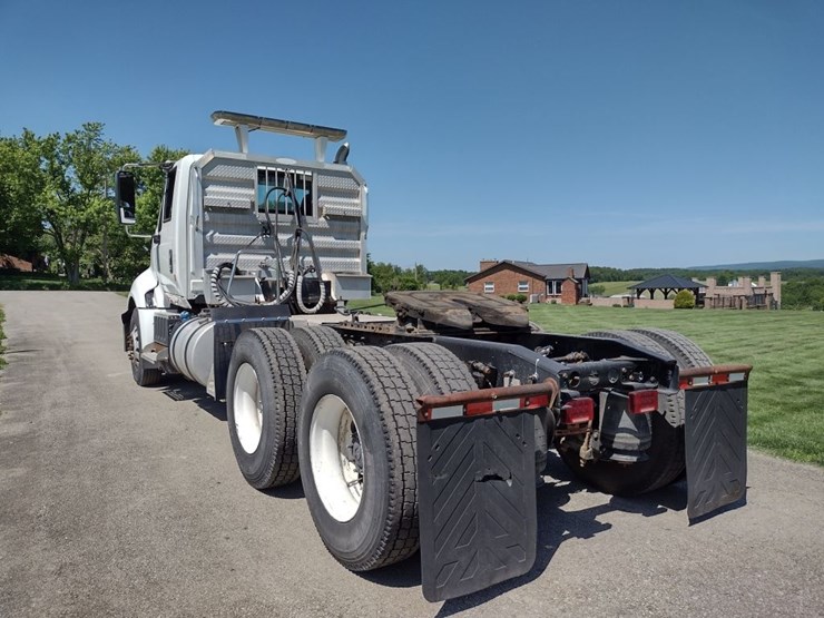 international-prostar-image-43