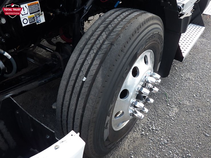 2024-kenworth-t680-image-22