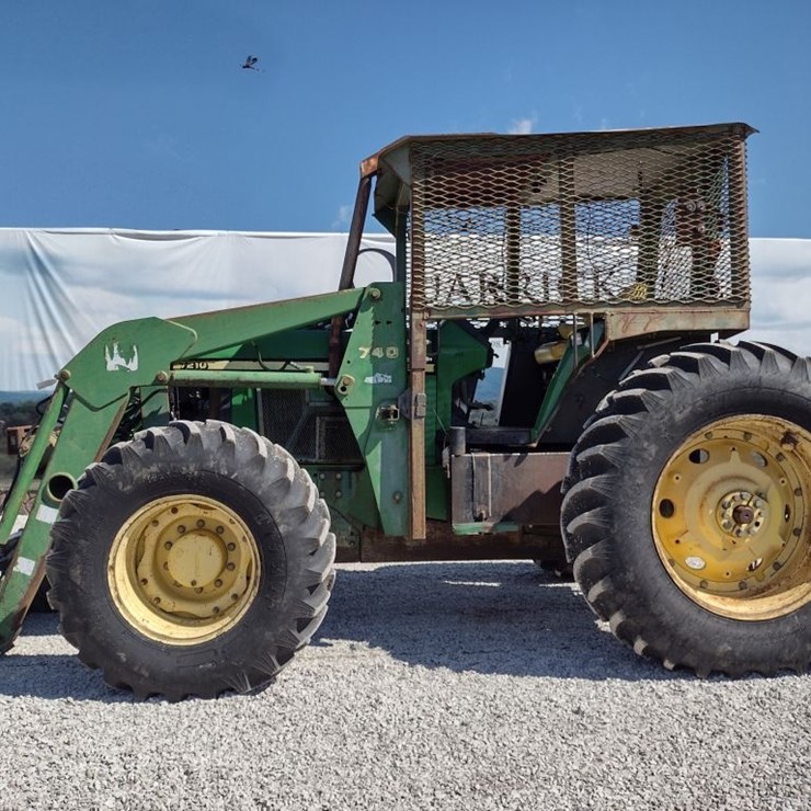 JOHN DEERE 7210