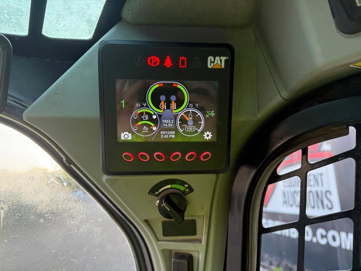 2020-caterpillar-272d3-image-19