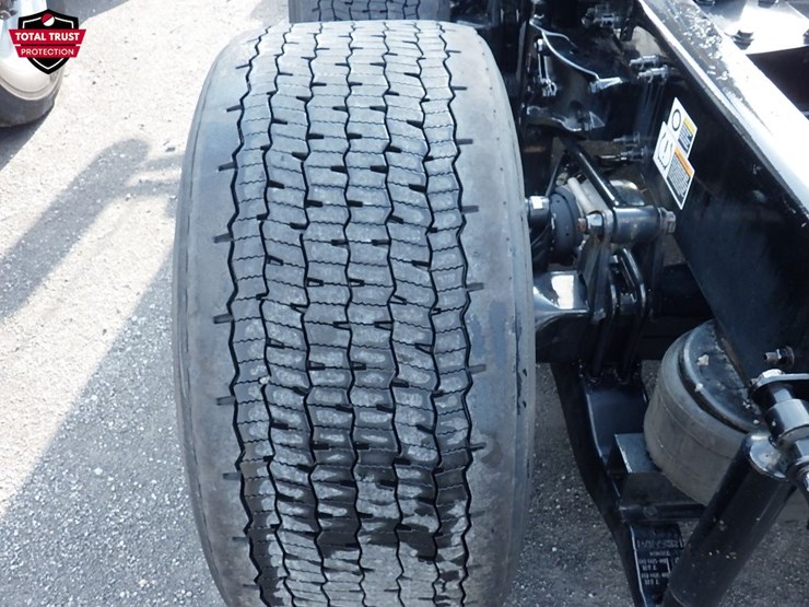 2024-kenworth-t680-image-14