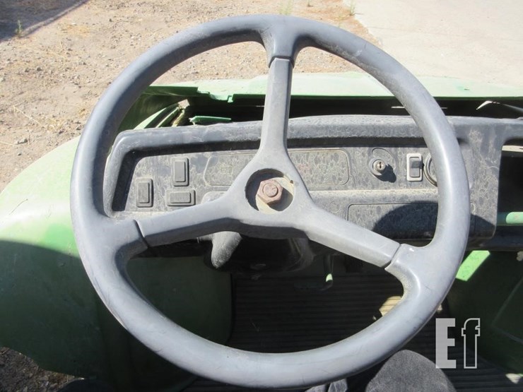 john-deere-gator-image-8