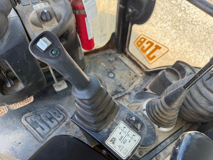 jcb-3cx14-image-26