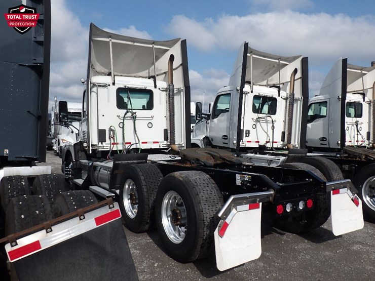 2024-kenworth-t680-image-11