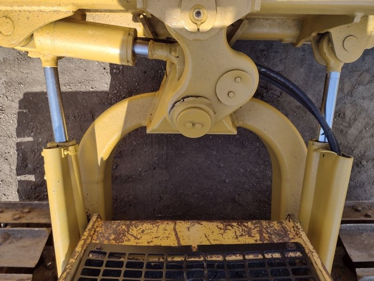 deere-550g-lt-image-22