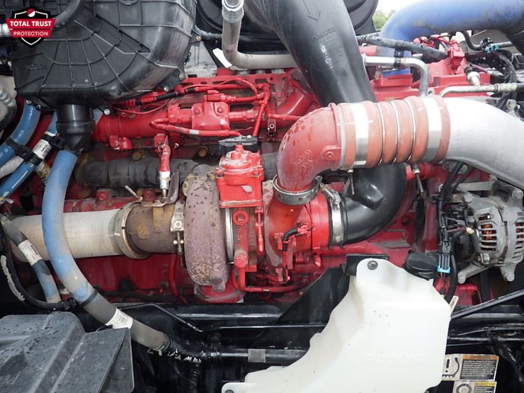 2023-peterbilt-579-image-34