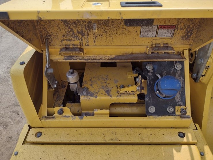 komatsu-pc360-lci-11-image-38