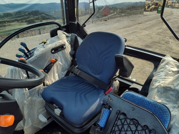 new-holland-workmaster-105-image-16