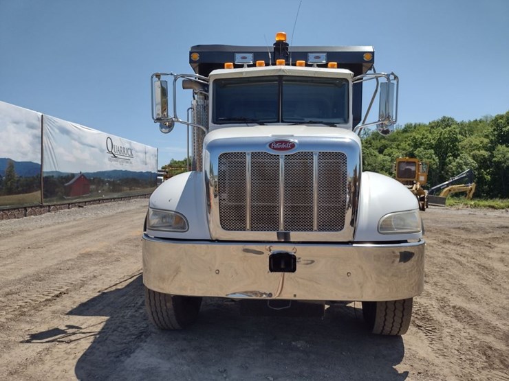 peterbilt-340-image-2