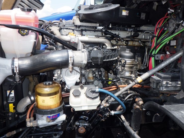 2017-freightliner-cascadia-125-image-25