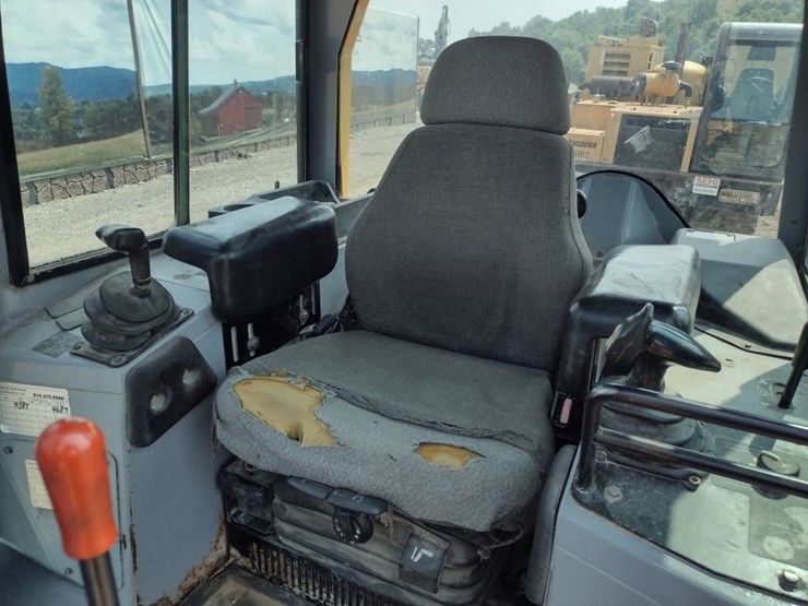 deere-550h-lt-image-11