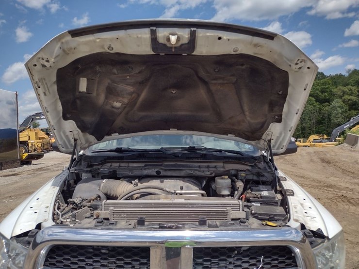 18-dodge-2500-image-25