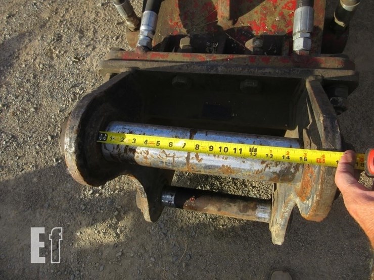 caterpillar-330-image-8