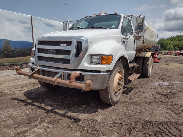 ford-f750-image-36