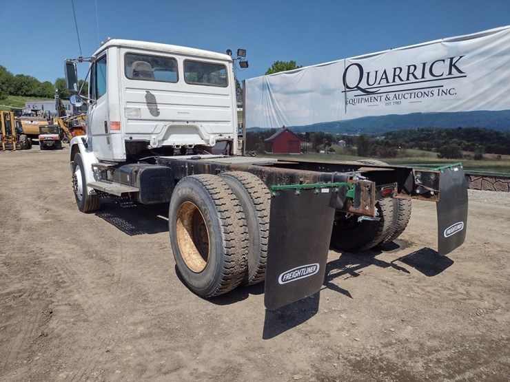 freightliner-fl80-image-31