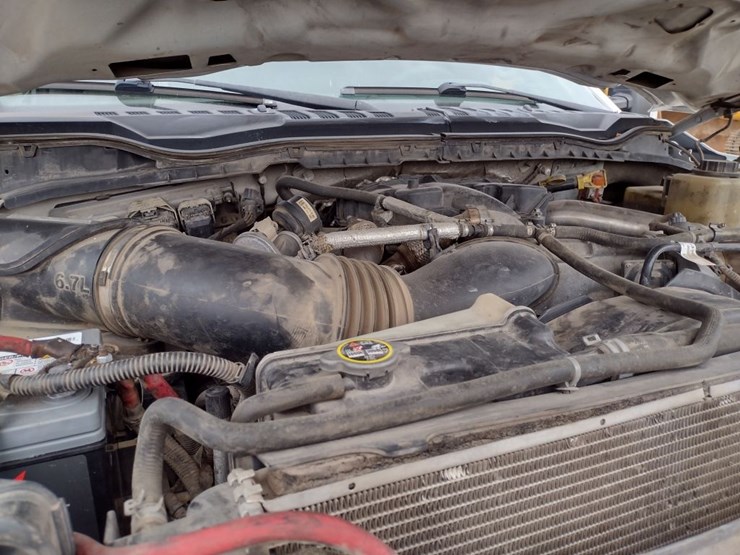 18-ford-f550-image-46
