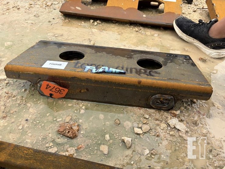 mini-ss-toro-dingo-mounting-plate-image-2