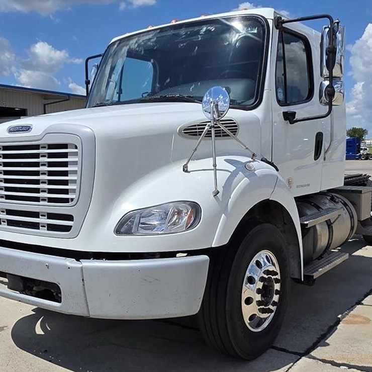 2021 FREIGHTLINER M2 112 Extended Cab