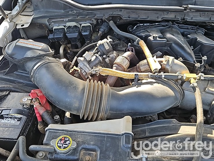 2017-ford-f550-image-16