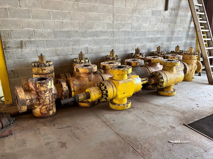 (15)-7-1/16”-10k-frac-valves-&-valve-bodies-image-1