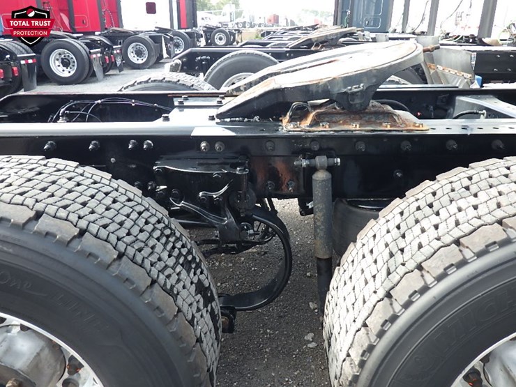 2024-kenworth-t680-image-6