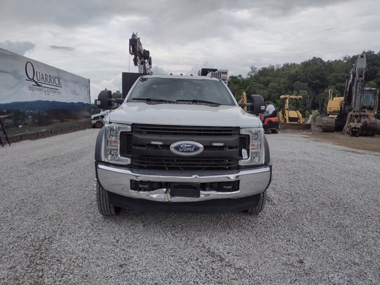 18-ford-f550-image-4