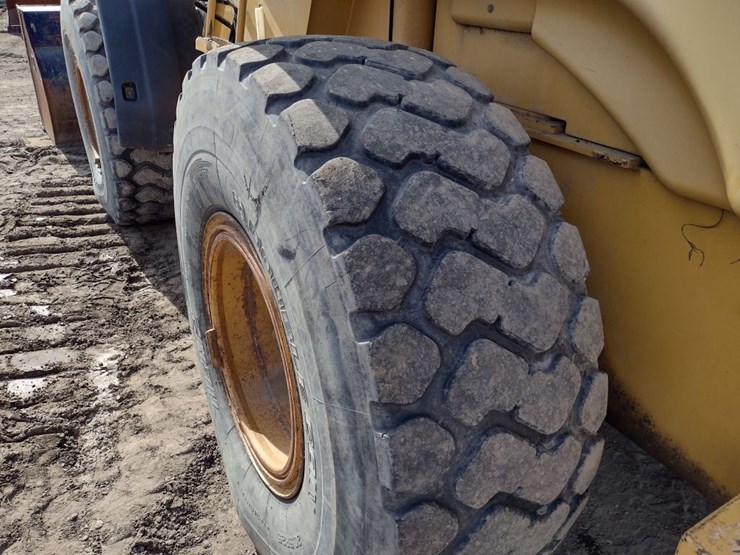 caterpillar-930g-image-18