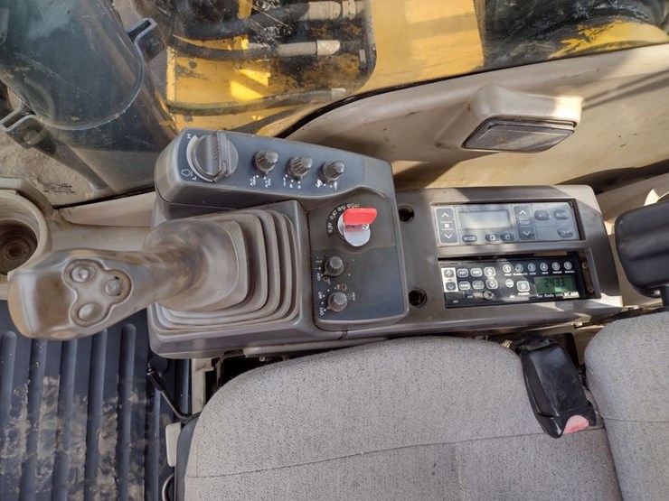 2007-deere-270d-lc-image-9