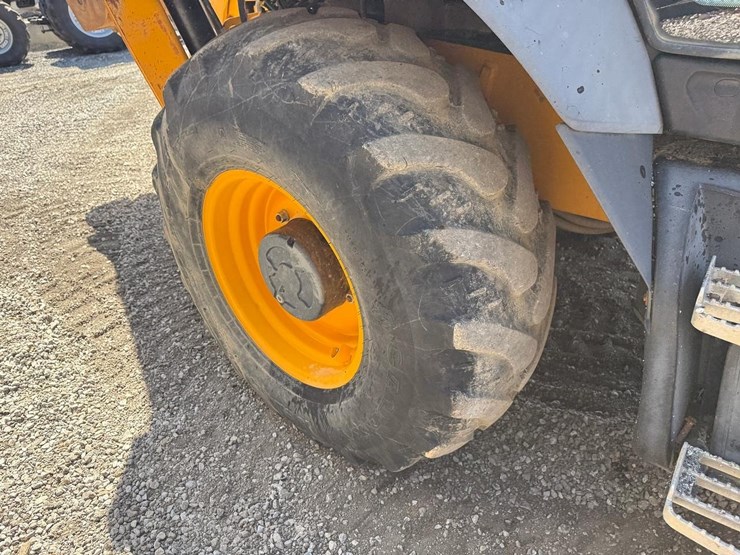 jcb-3cx14-image-12