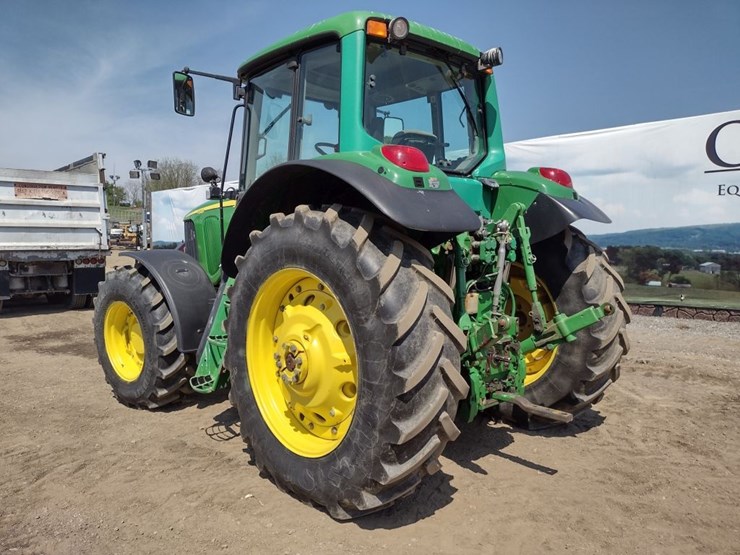 john-deere-7520-image-23