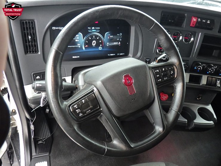 2024-kenworth-t680-image-21