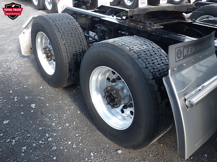 2024-kenworth-t680-image-4