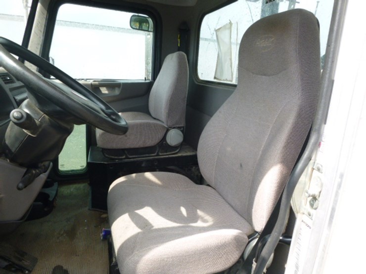 peterbilt-337-image-14