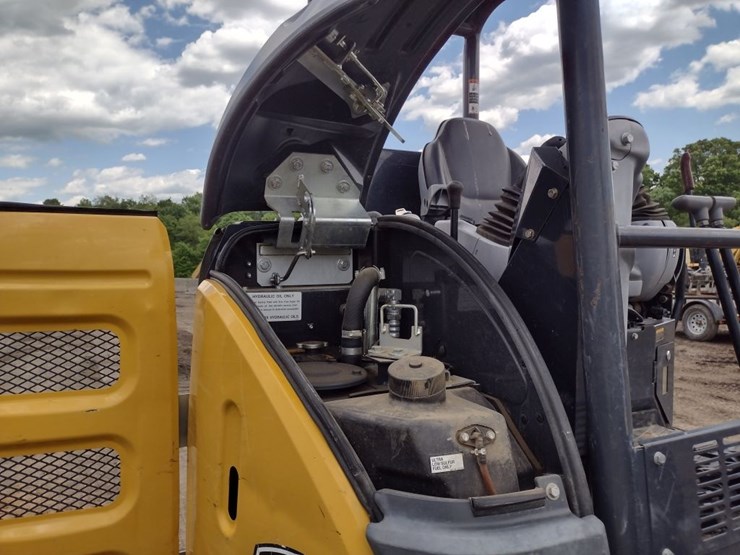 deere-30g-image-35