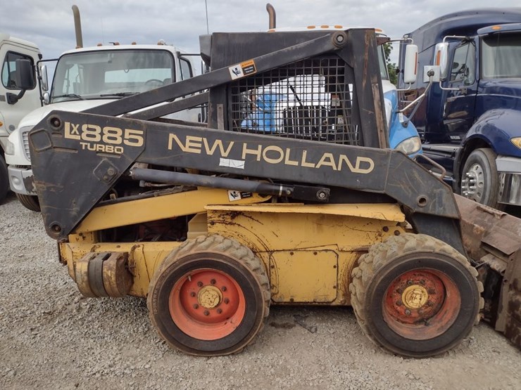 new-holland-lx885-image-20