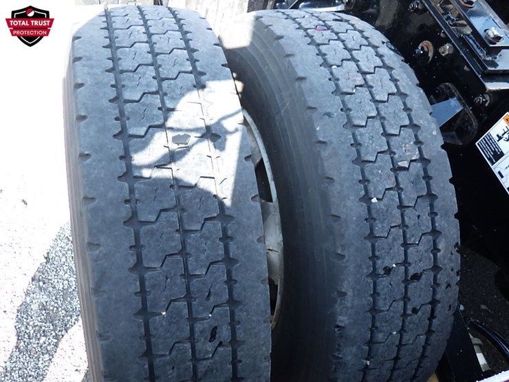 2024-kenworth-t680-image-8