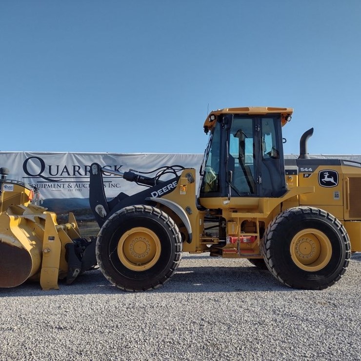 DEERE 544P