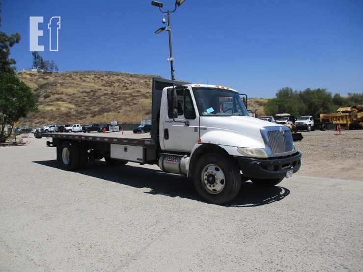 2010-international-durastar-4300-image-2