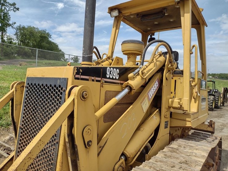 caterpillar-939c-image-41