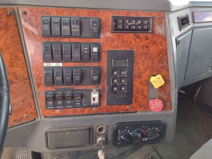 western-star-4900-image-9