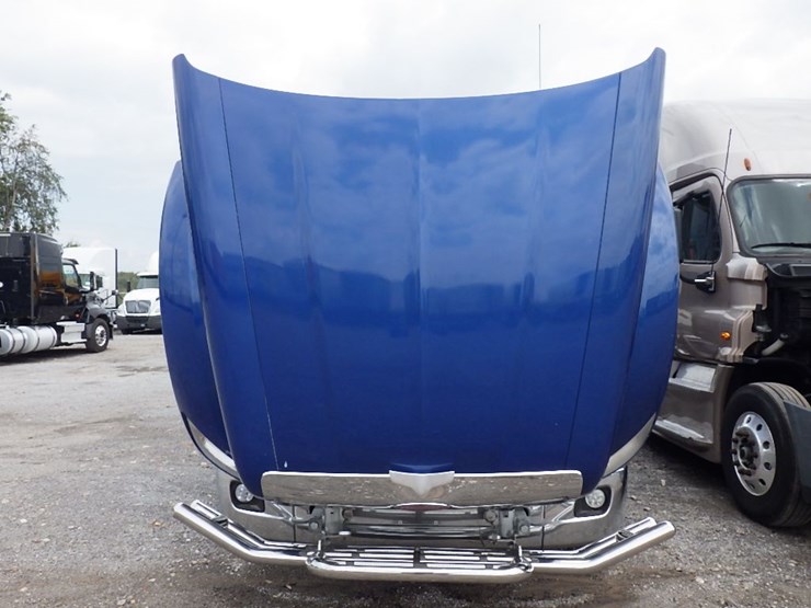 2017-peterbilt-579-image-28