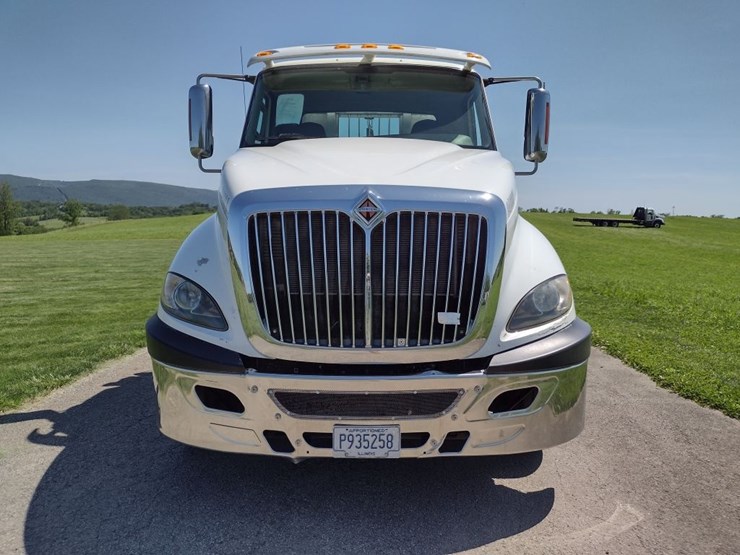 international-prostar-image-2