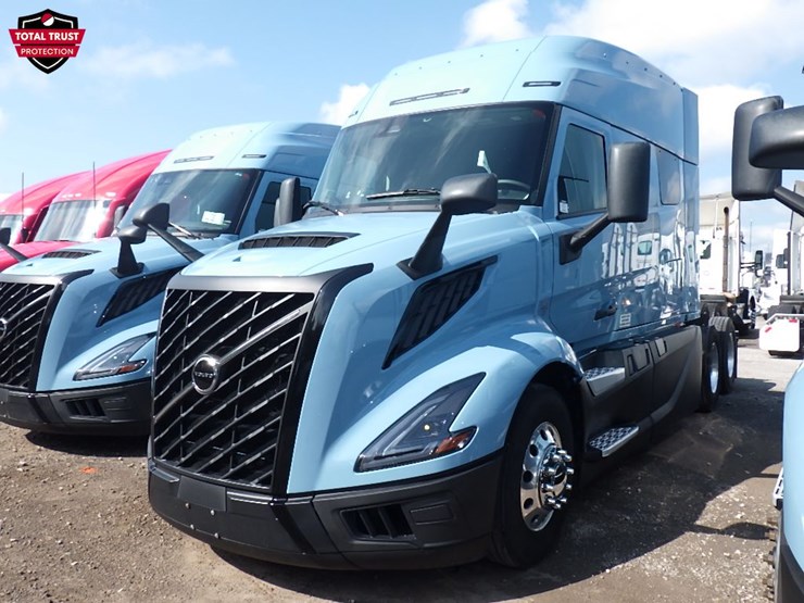 2026-volvo-vnl840-image-1