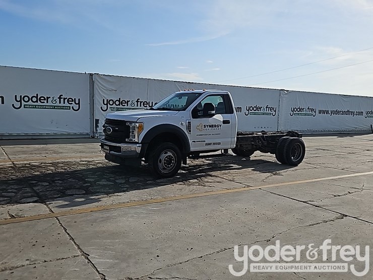 2017-ford-f550-image-2