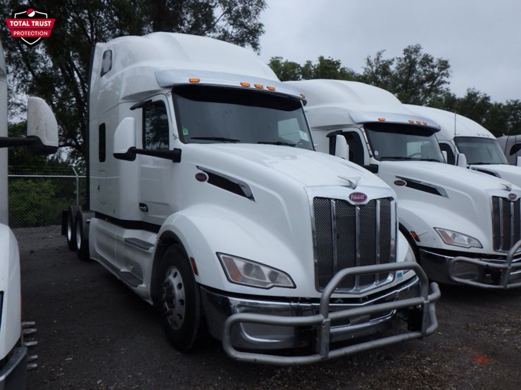 2022-peterbilt-579-image-3
