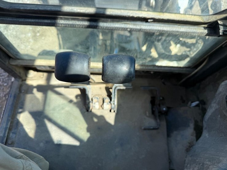 2001-bobcat-331-image-21