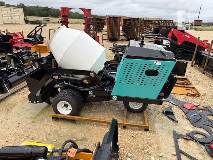 future-mt800-mini-wheel-mixer-truck-image-5